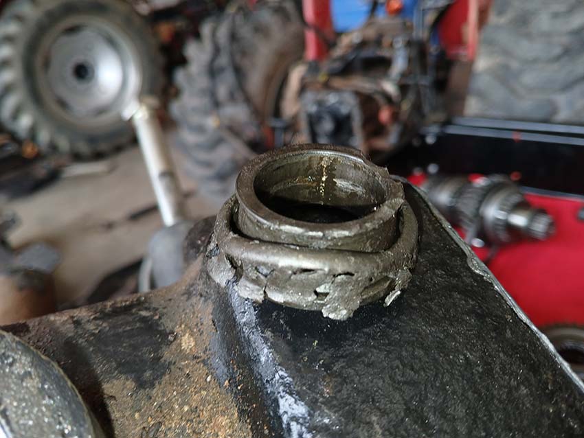 2017 Mahindra 1526 Tractor - Image 33