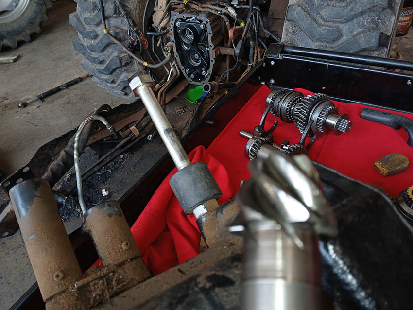 2017 Mahindra 1526 Tractor - Image 34
