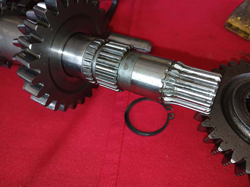 2017 Mahindra 1526 Tractor - Image 35