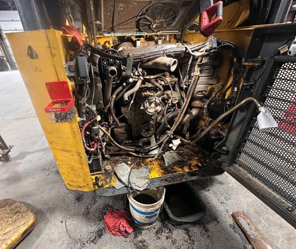 2018 Gehl VT320 Skid Steer - Image 7
