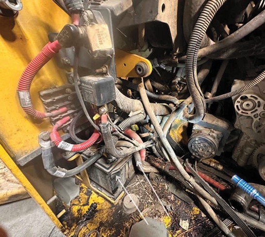 2018 Gehl VT320 Skid Steer - Image 8
