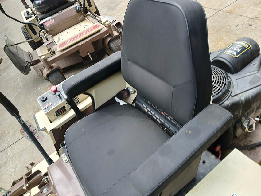 2018 Grasshopper 126V Mower - Image 13