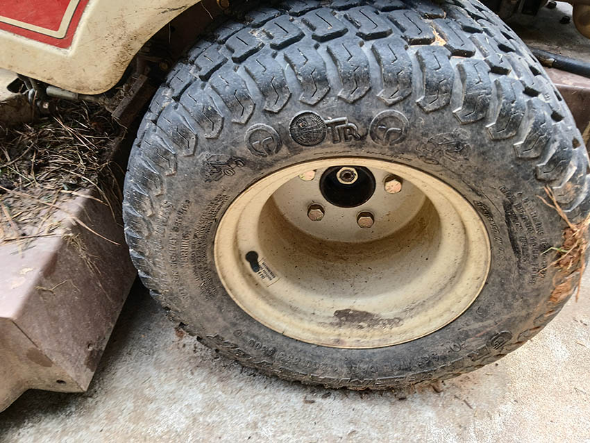2018 Grasshopper 126V Mower - Image 16