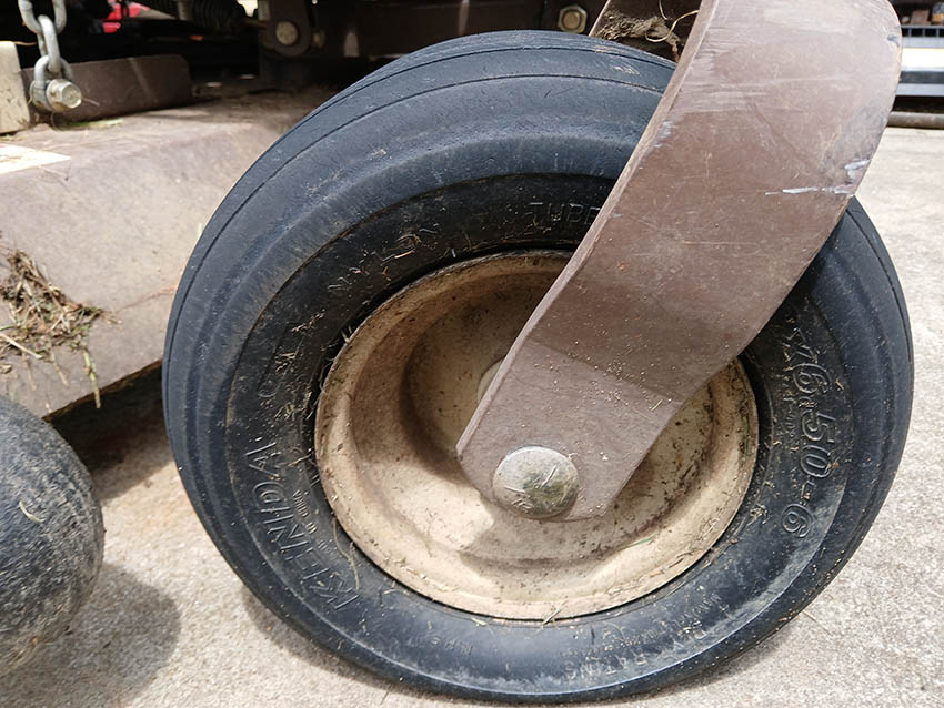 2018 Grasshopper 126V Mower - Image 19