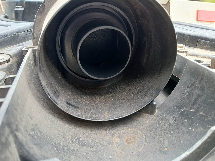 2018 Grasshopper 126V Mower - Image 9