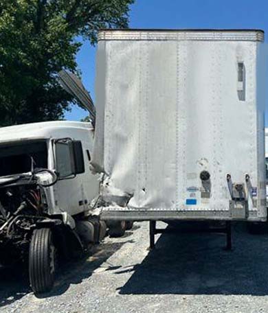 2018 Vanguard Dry Van Trailer - Image 2