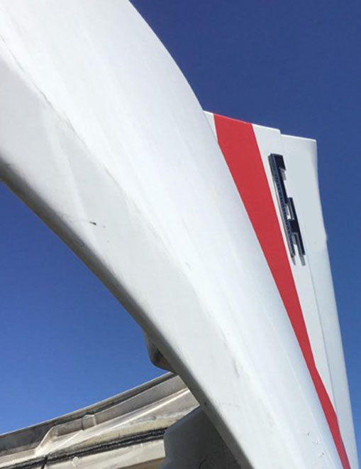 2019 International LT625 - Image 11