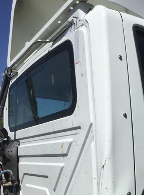 2019 International LT625 - Image 7