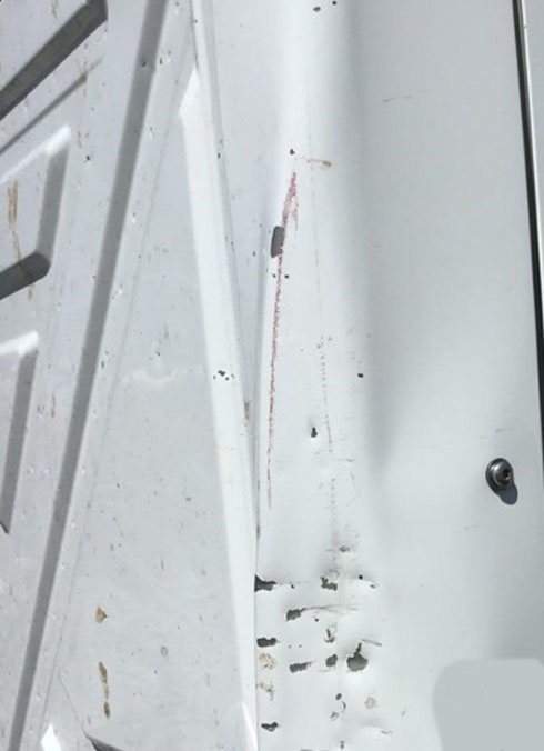 2019 International LT625 - Image 8