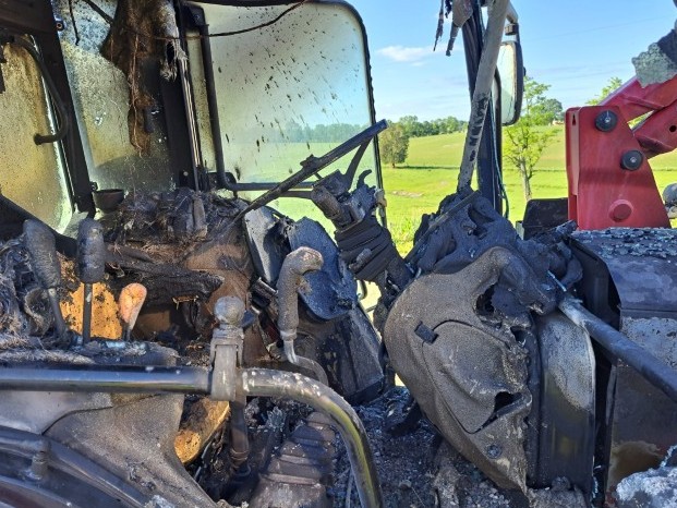 2019 Massey Ferguson 4710 Tractor - Image 11
