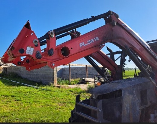 2019 Massey Ferguson 4710 Tractor - Image 5
