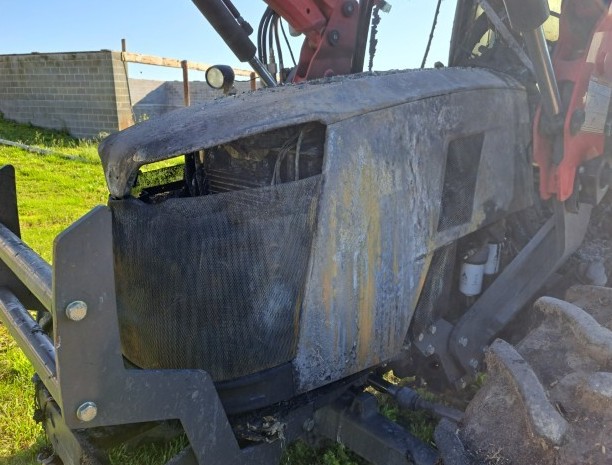 2019 Massey Ferguson 4710 Tractor - Image 8
