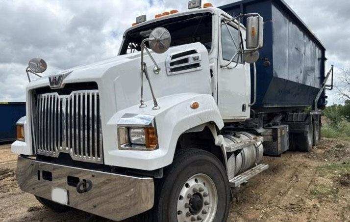 2019 Western Star 4700 Roll Off Truck - Image 24