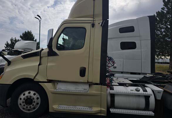 2020 Freightliner New Cascadia - Image 6