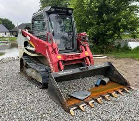 2020 Takeuchi TL12R2 Skid Steer