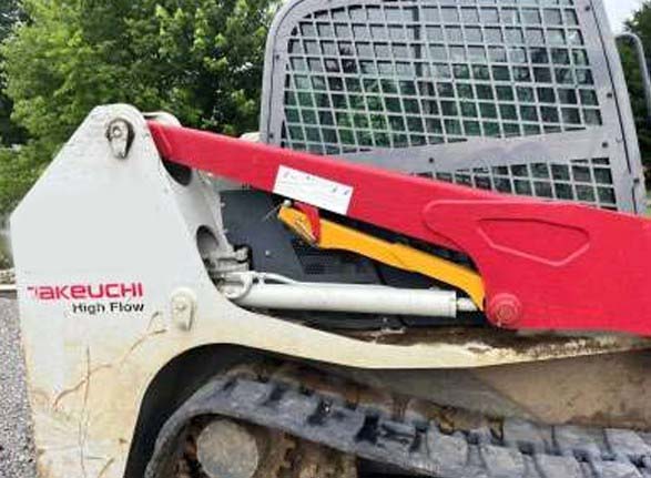 2020 Takeuchi TL12R2 Skid Steer - Image 5