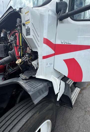 2020 Volvo VNL - Image 16