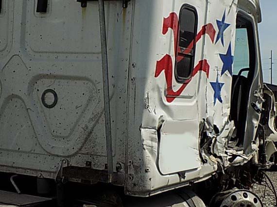 2021 Freightliner Cascadia - Image 14