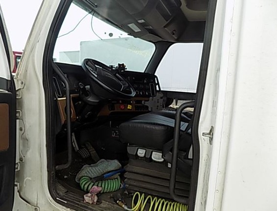 2021 Freightliner Cascadia - Image 10