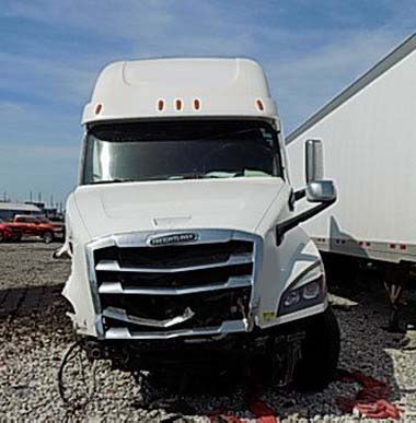 2021 Freightliner Cascadia - Image 2