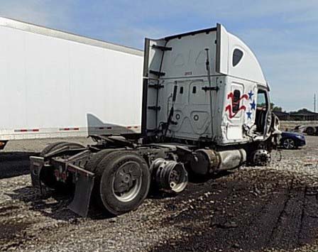 2021 Freightliner Cascadia - Image 18