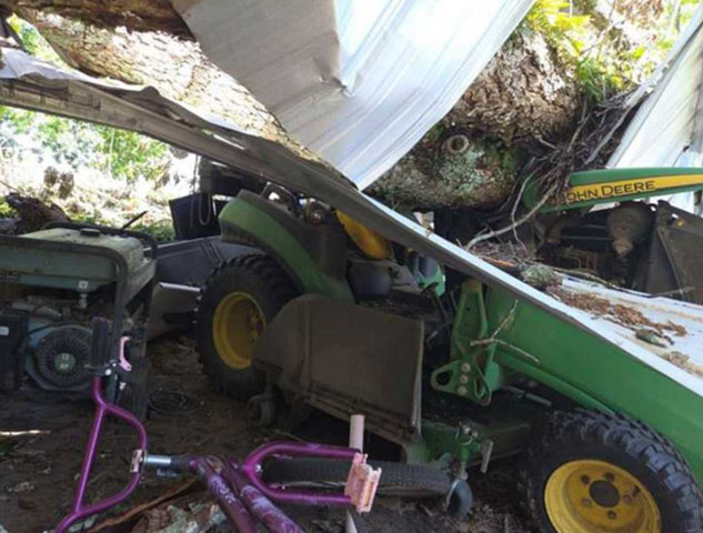 2012 John Deere 1026R Tractor - Image 18