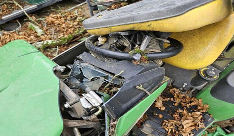 2012 John Deere 1026R Tractor - Image 6
