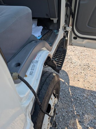2022 Chevrolet 4500HD Box Truck - Image 6