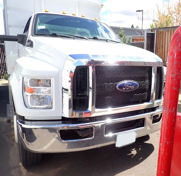 2022 Ford F-650 Tree Truck - Image 3