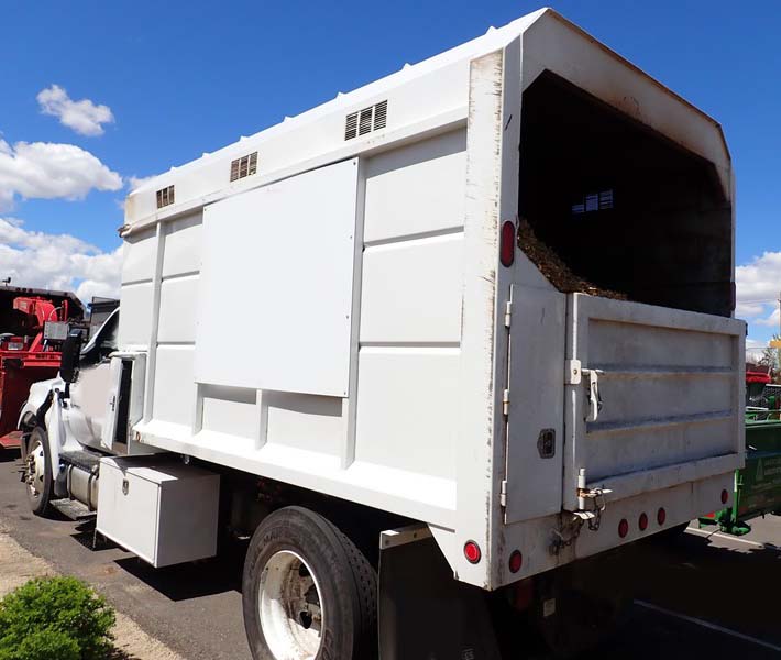 2022 Ford F-650 Tree Truck - Image 6