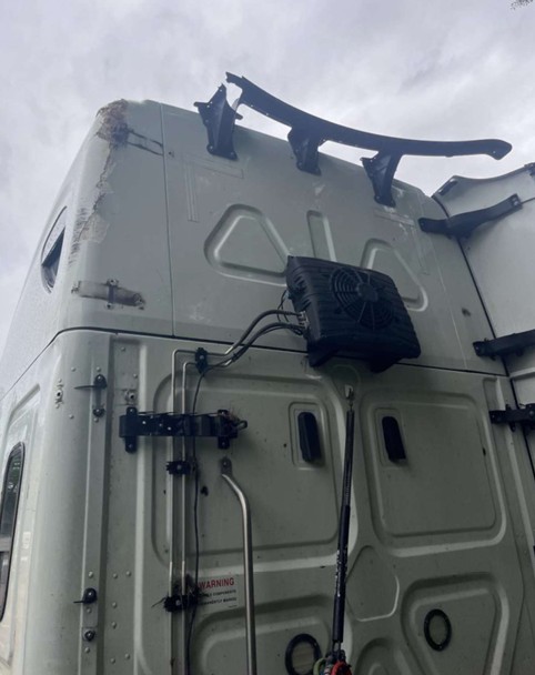 2022 Freightliner New Cascadia 126 - Image 10