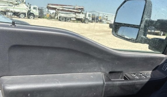 2023 Ford F-250 - Image 23