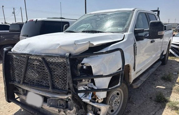 2023 Ford F-250 - Image 4