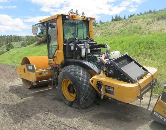 2023 Volvo SD115B Compaction Roller - Image 4