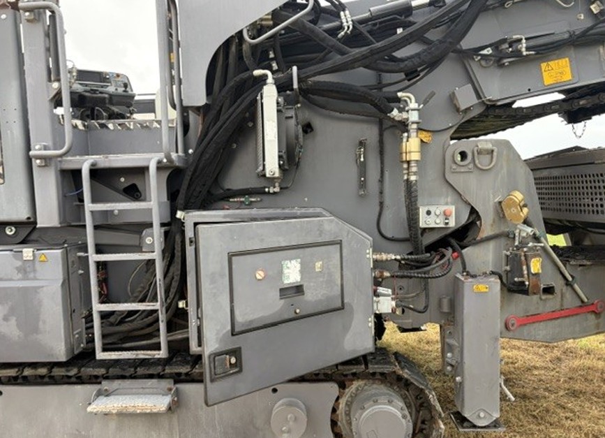2024 Dynapac MF2500CS Asphalt Material Transfer Vehicle - Image 16