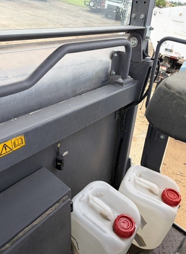 2024 Dynapac MF2500CS Asphalt Material Transfer Vehicle - Image 28