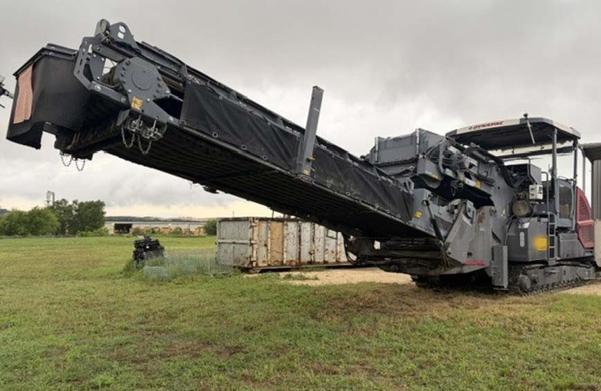 2024 Dynapac MF2500CS Asphalt Material Transfer Vehicle - Image 5