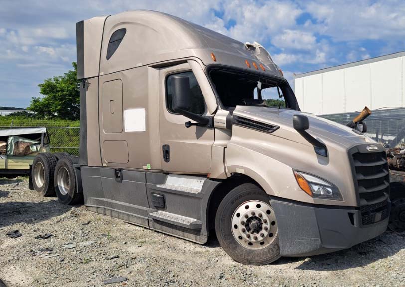 2024 Freightliner Cascadia - Image 2