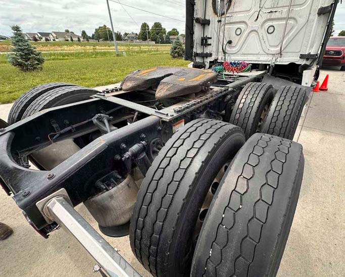 2024 Freightliner Cascadia - Image 9