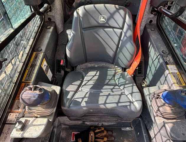 2024 John Deere 331G Skid Steer - Image 14