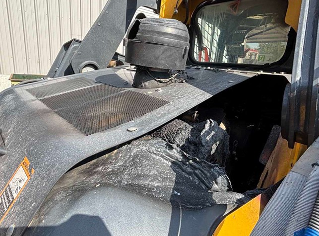 2024 John Deere 331G Skid Steer - Image 4