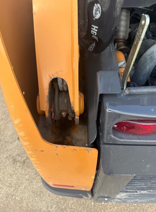 2025 Case TV370B Compact Track Loader - Image 16