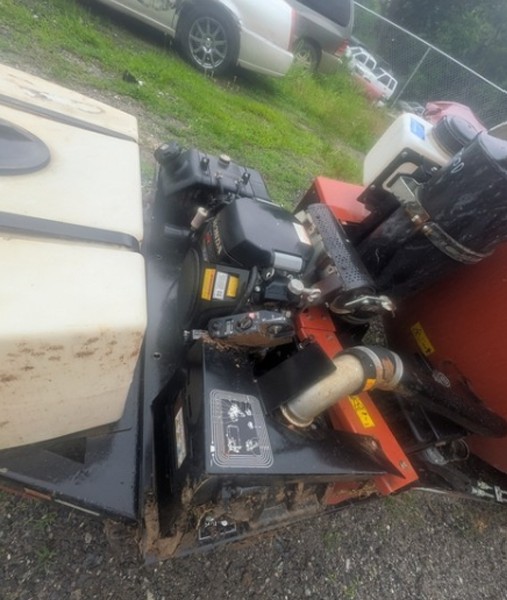 2025 Ditch Witch MV8 Vacuum Excavator - Image 10