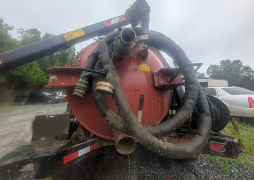 2025 Ditch Witch MV8 Vacuum Excavator - Image 24