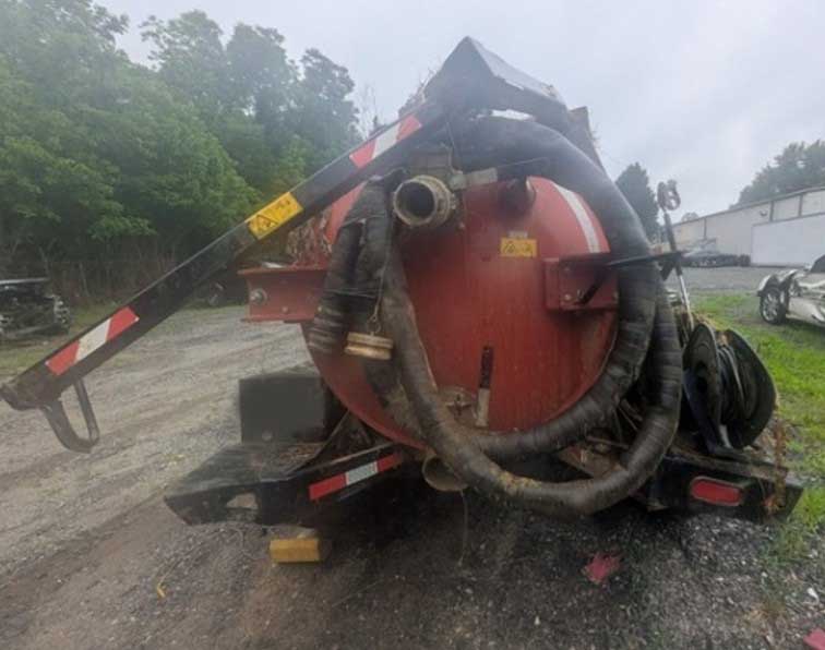 2025 Ditch Witch MV8 Vacuum Excavator - Image 5
