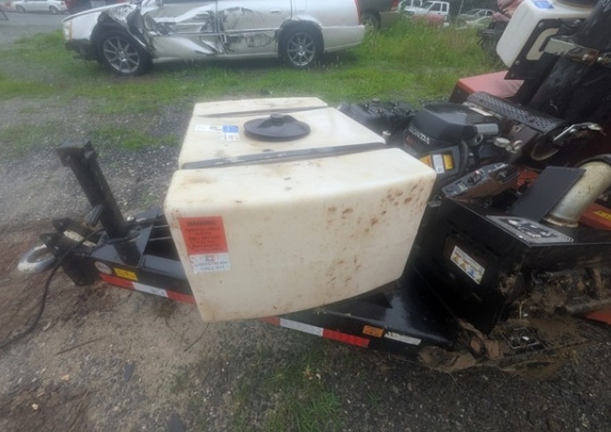 2025 Ditch Witch MV8 Vacuum Excavator - Image 9