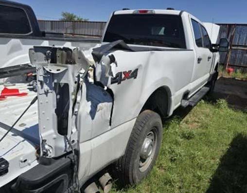2025 Ford F-250 - Image 4