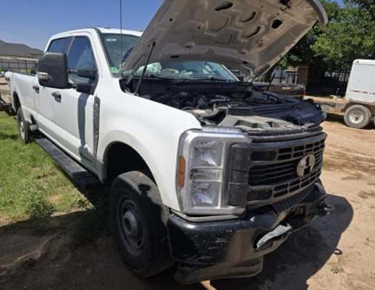 2025 Ford F-250 - Image 7