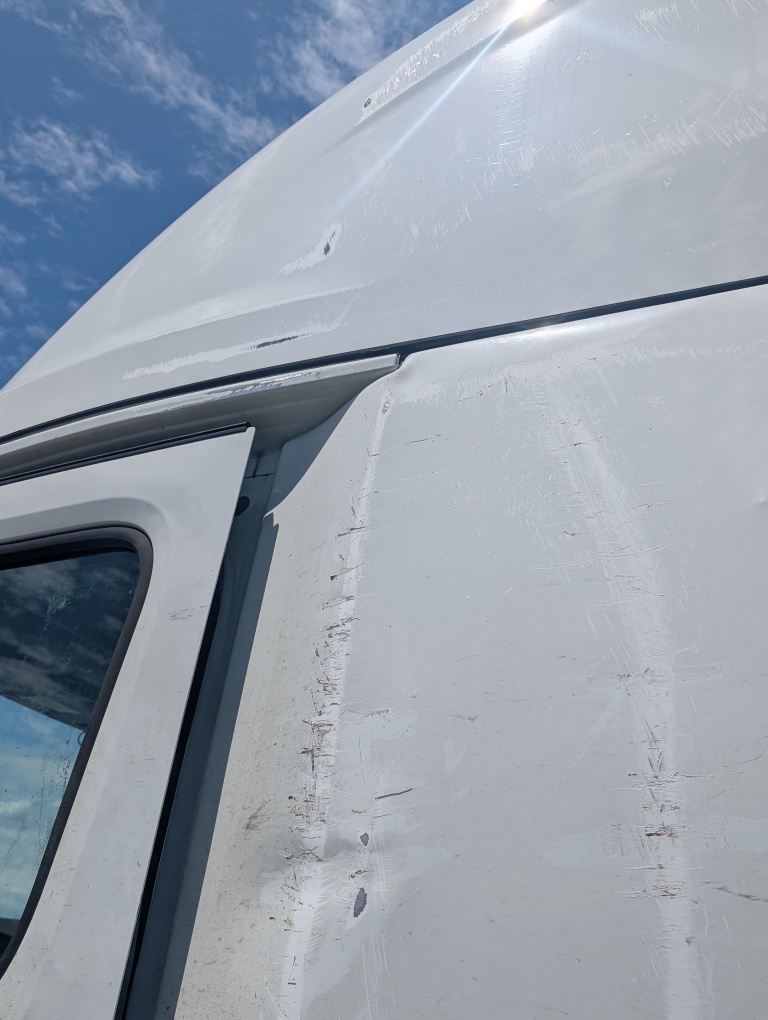 2025 Freightliner Cascadia - Image 19