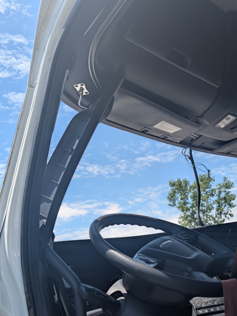 2025 Freightliner Cascadia - Image 20